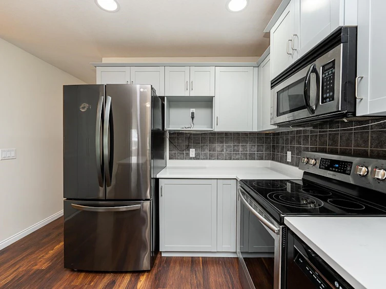 328-3000 Riverbend Drive, Coquitlam, BC, V3C 6R1 - 6