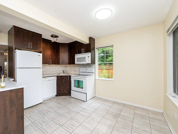 328-3000 Riverbend Drive, Coquitlam, BC, V3C 6R1 - 23