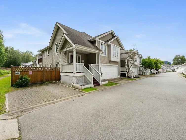 328-3000 Riverbend Drive, Coquitlam, BC, V3C 6R1 - 4