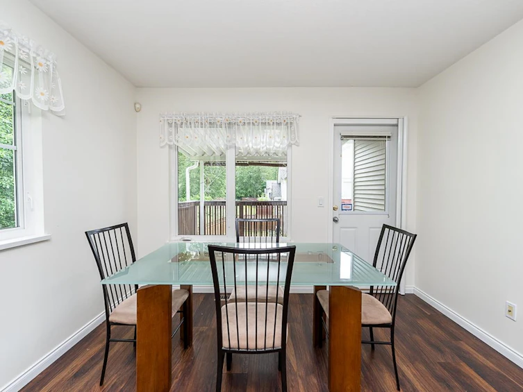 328-3000 Riverbend Drive, Coquitlam, BC, V3C 6R1 - 8