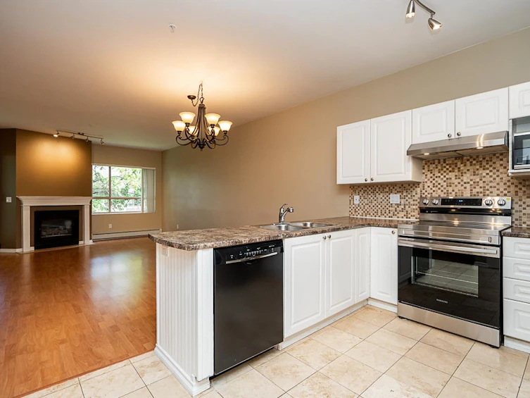 222-2109 Rowland Street, Port Coquitlam, BC, V3C 6J4 - 2
