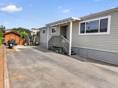 200-27111 0 Avenue - 3