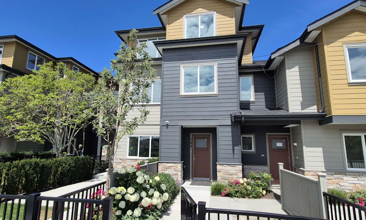 109-8233 Williams Road