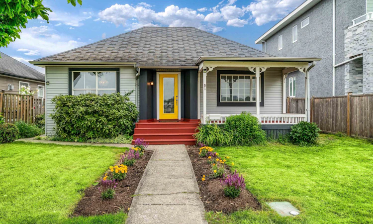 51 Catalina Crescent