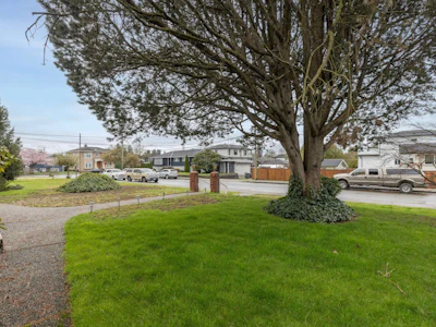 894 Invergarry Avenue - 4