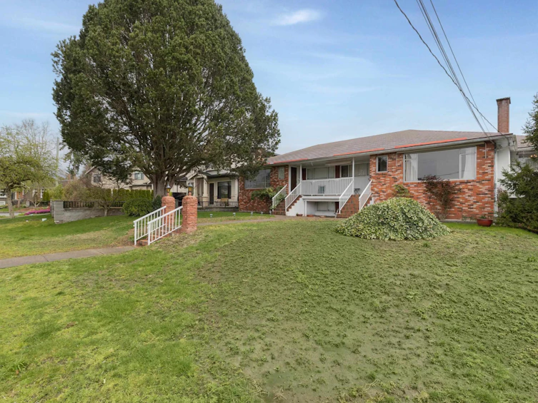 894 Invergarry Avenue, Burnaby, BC, V5B 4M8 - 3
