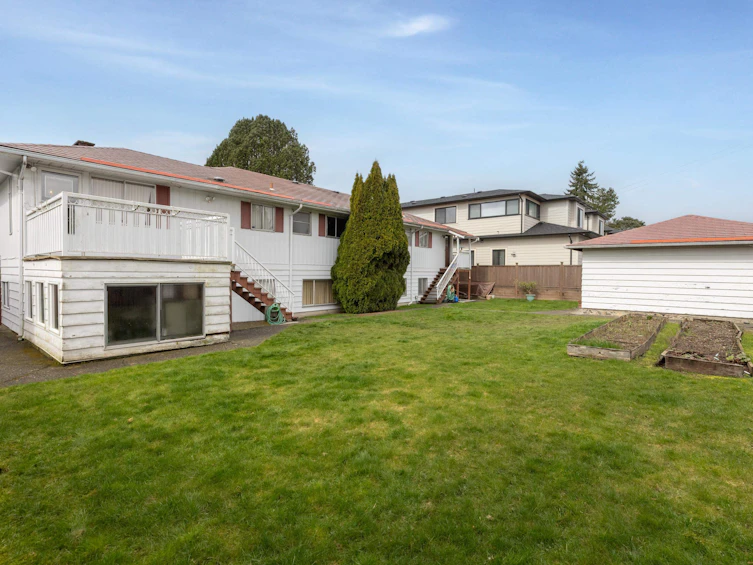 894 Invergarry Avenue, Burnaby, BC, V5B 4M8 - 14