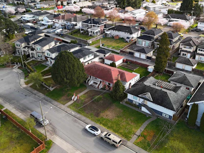 894 Invergarry Avenue - 5