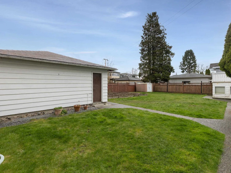 894 Invergarry Avenue, Burnaby, BC, V5B 4M8 - 16
