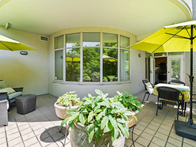 102-5850 Balsam Street - 4