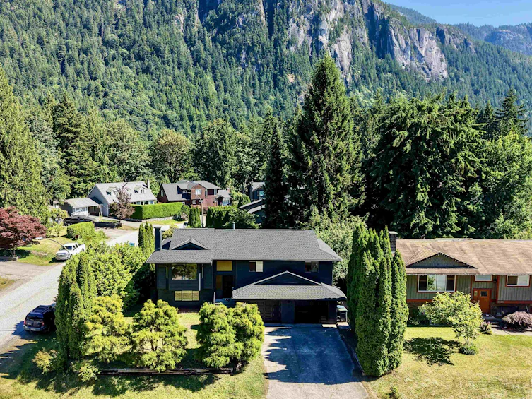 40011 Plateau Drive, Squamish, BC, V8B 0W3