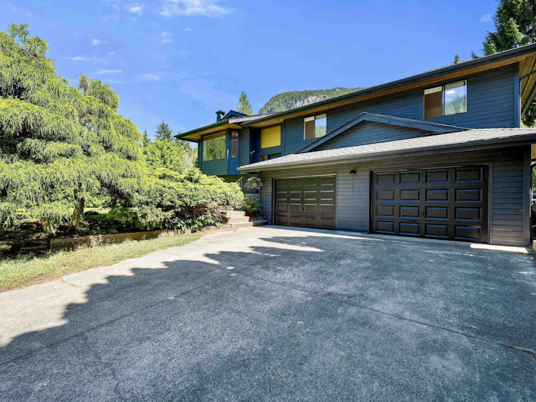 40011 Plateau Drive, Squamish, BC, V8B 0W3 - 36