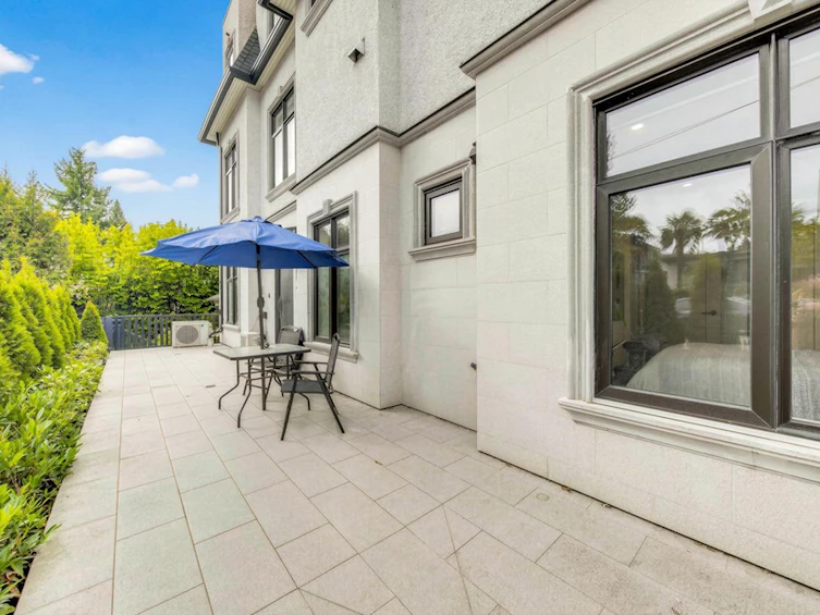 7709 Granville Street, Vancouver, BC, V6P 4Y9 - 8