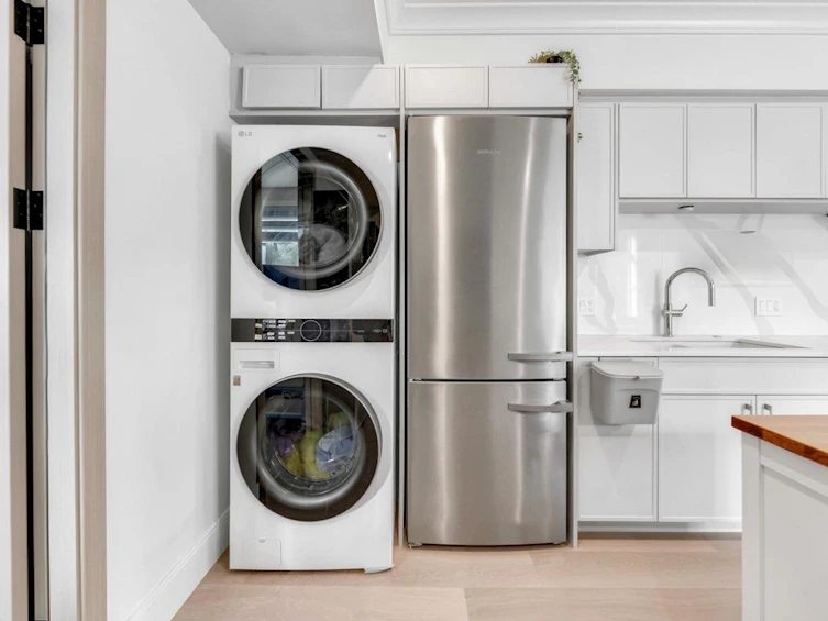 7709 Granville Street, Vancouver, BC, V6P 4Y9 - 4