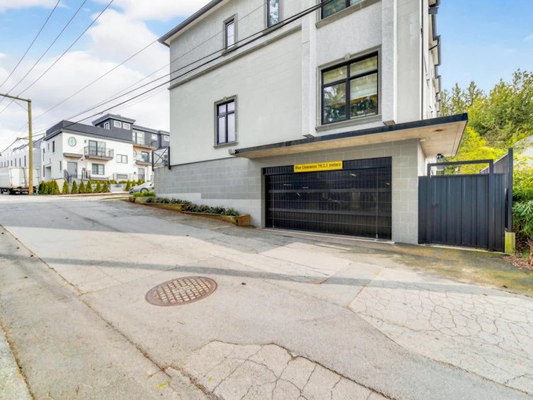 7709 Granville Street, Vancouver, BC, V6P 4Y9 - 10