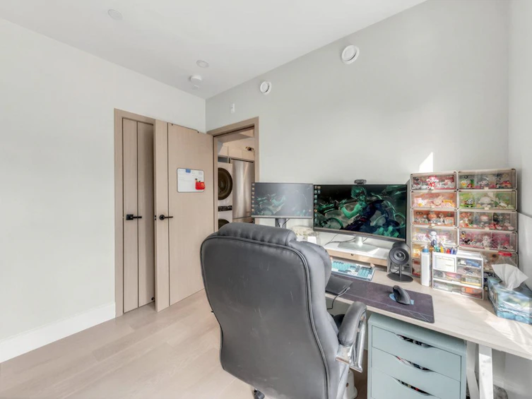 7709 Granville Street, Vancouver, BC, V6P 4Y9 - 7