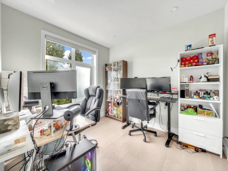 7709 Granville Street, Vancouver, BC, V6P 4Y9 - 6