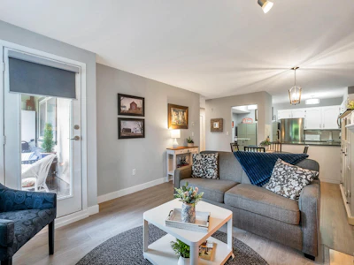 D205-4845 53 Street - 5