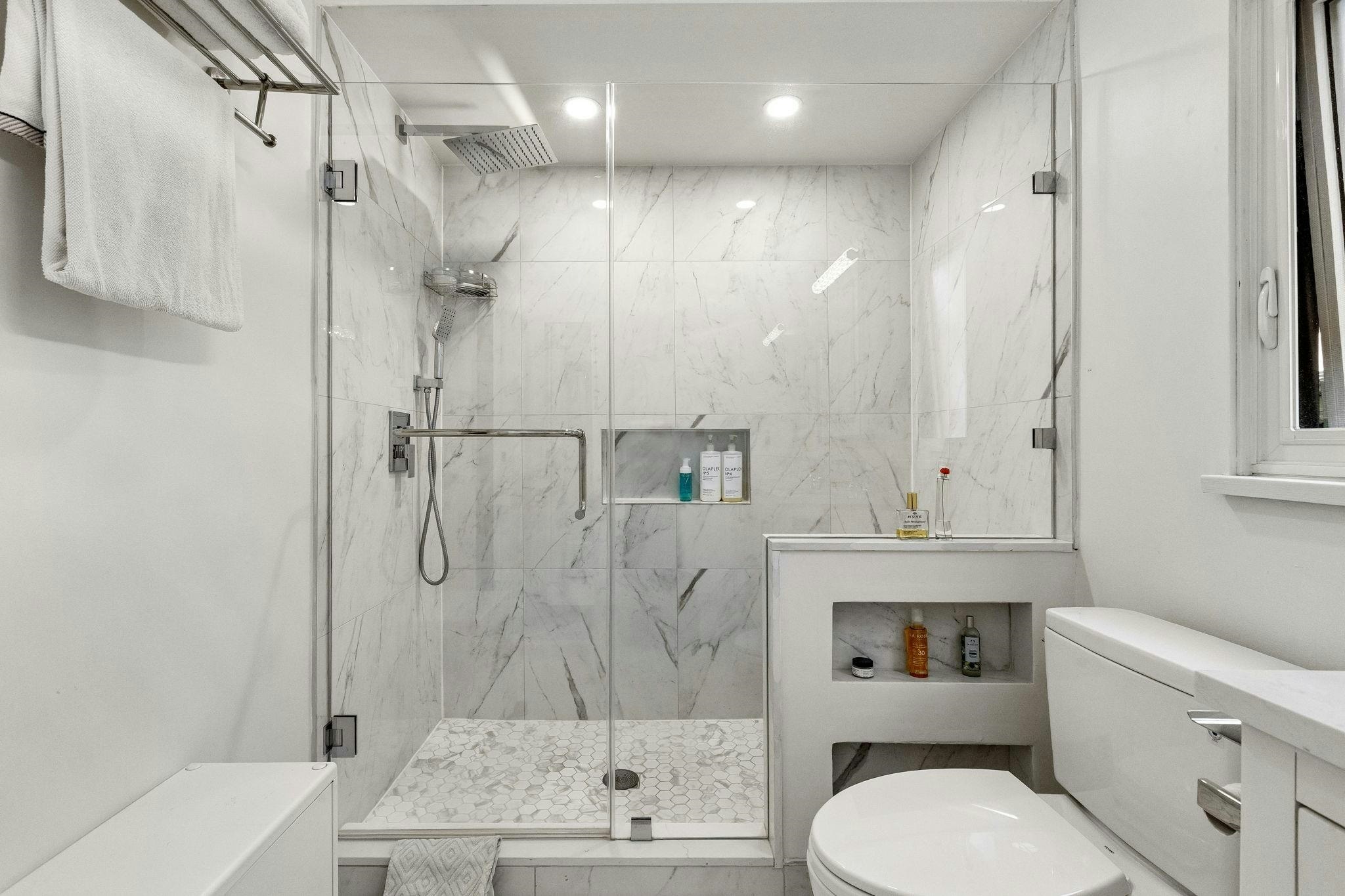 5620 Larson Place, West Vancouver, BC, V7W 1S4 - 28