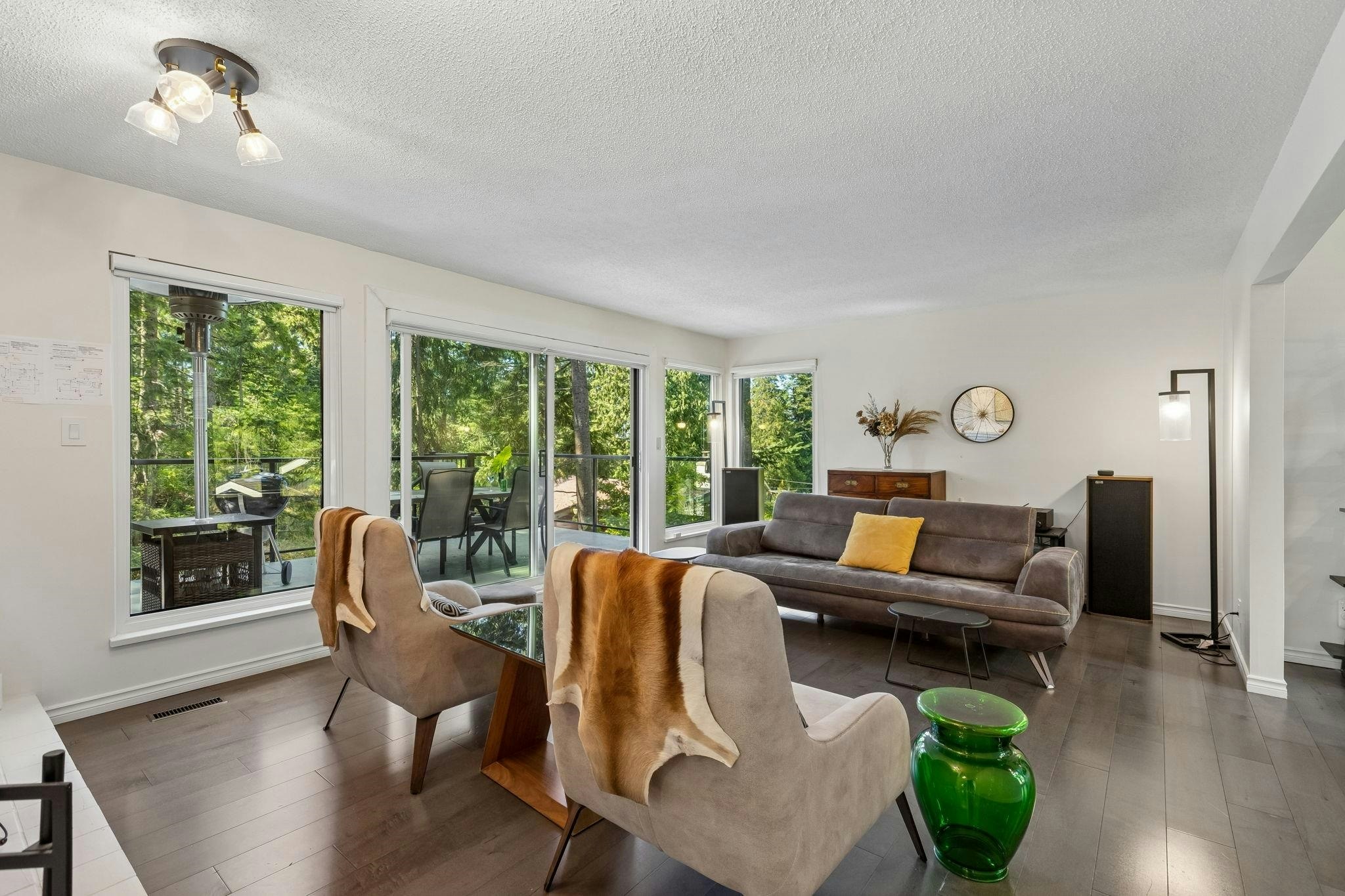 5620 Larson Place, West Vancouver, BC, V7W 1S4 - 3
