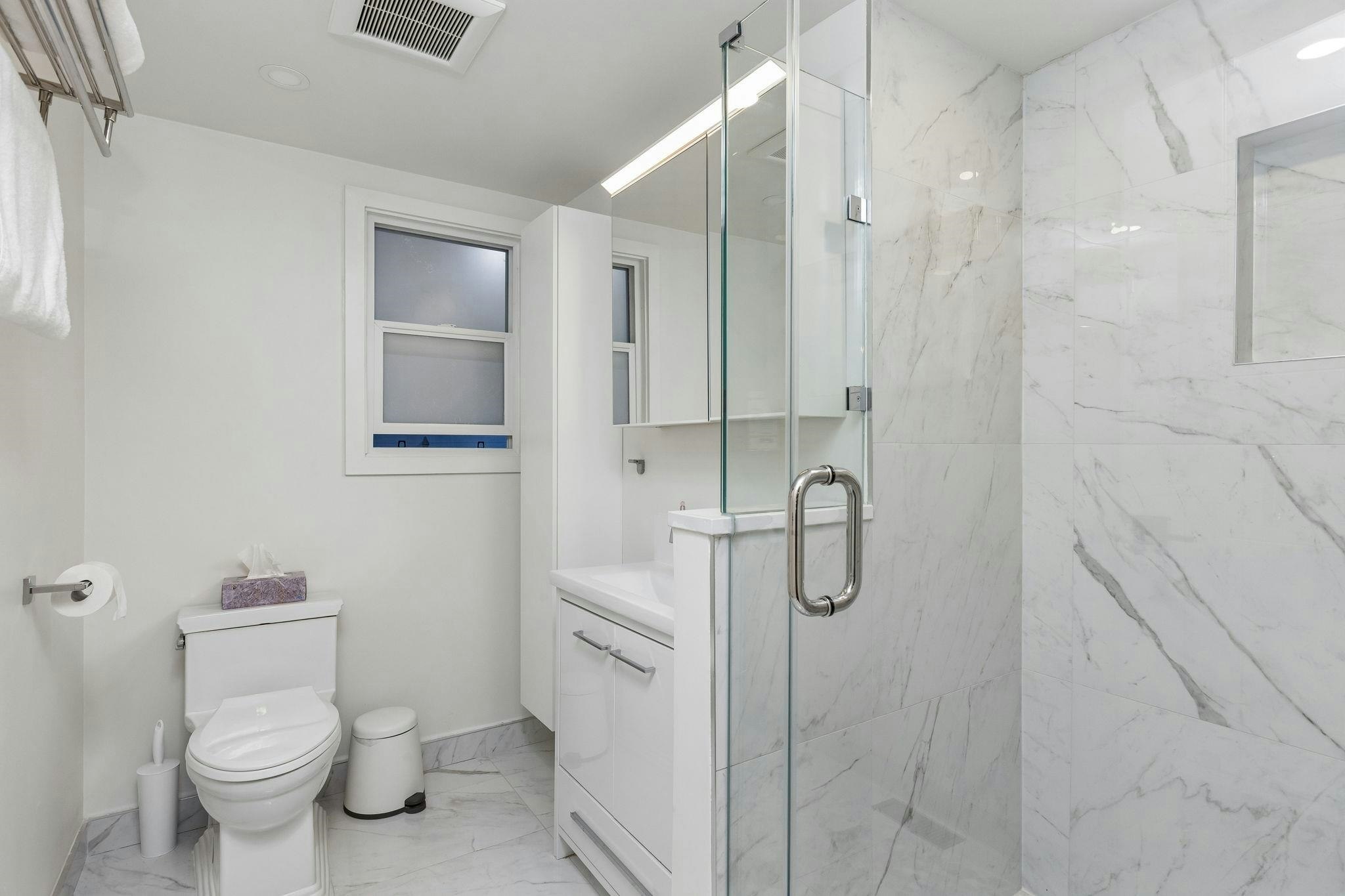 5620 Larson Place, West Vancouver, BC, V7W 1S4 - 29