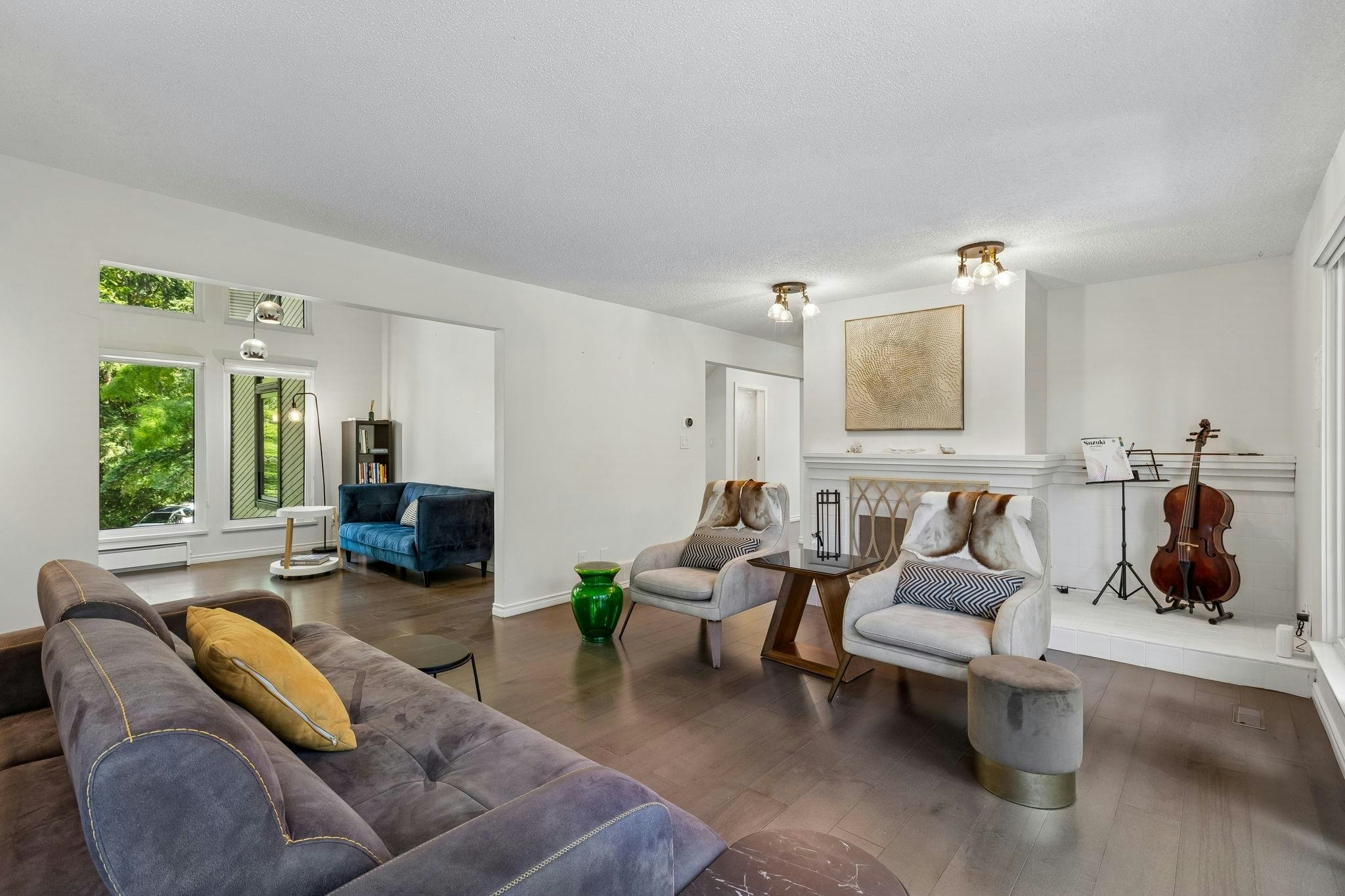 5620 Larson Place, West Vancouver, BC, V7W 1S4 - 5