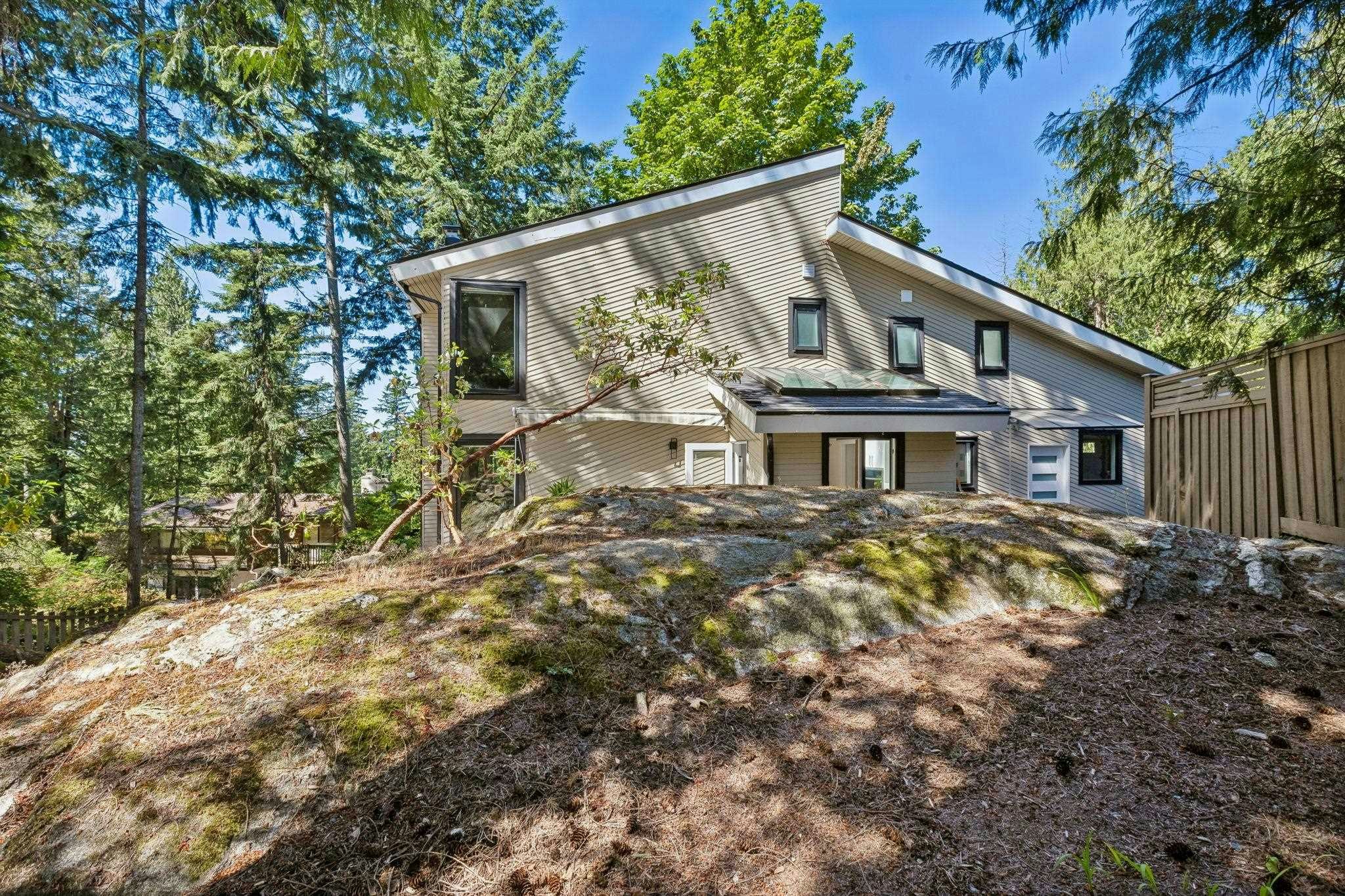 5620 Larson Place, West Vancouver, BC, V7W 1S4 - 38