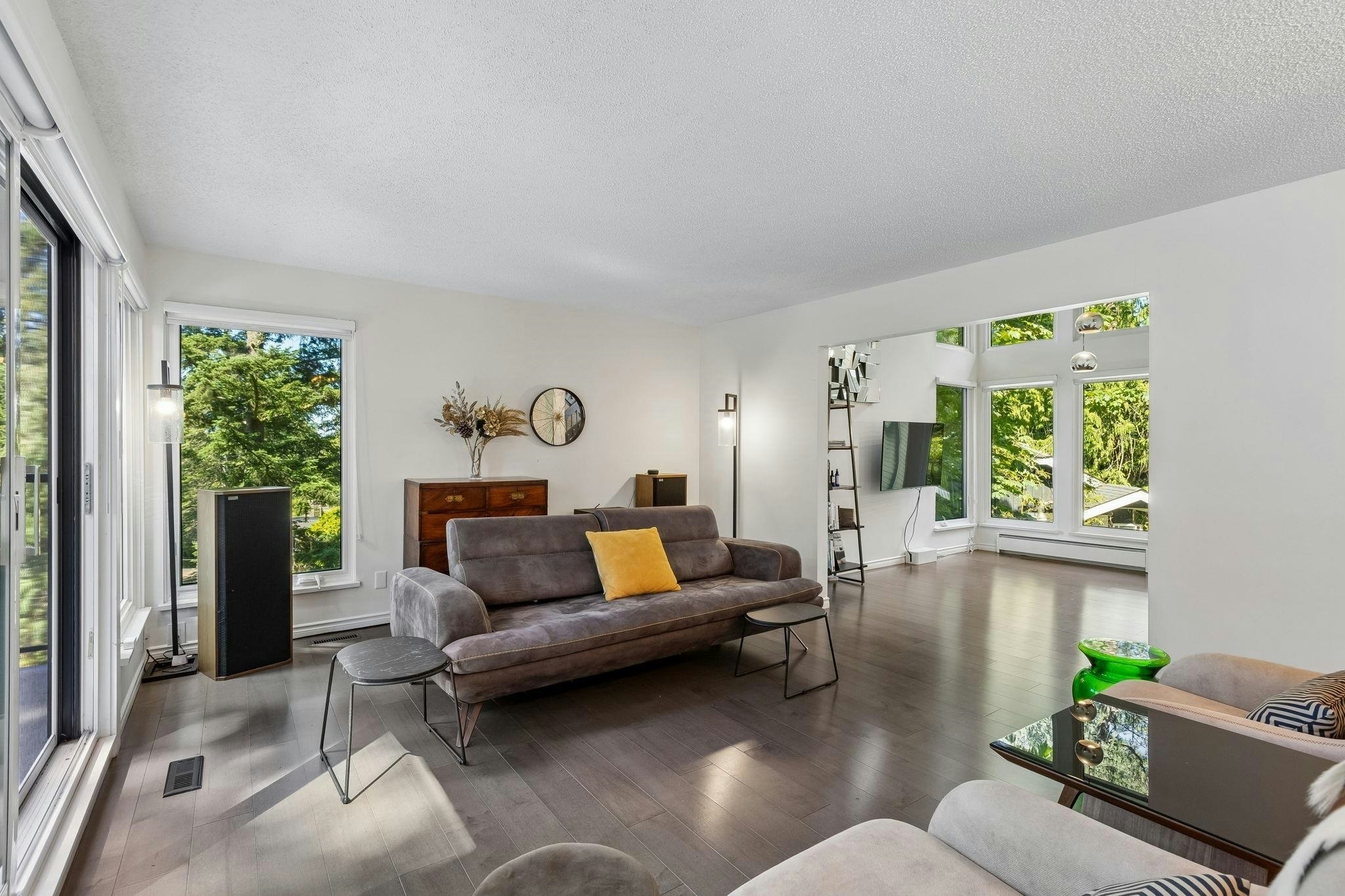 5620 Larson Place, West Vancouver, BC, V7W 1S4 - 4
