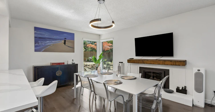 5620 Larson Place, West Vancouver, BC, V7W 1S4 - 6