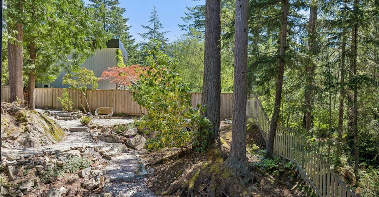 5620 Larson Place, West Vancouver, BC, V7W 1S4 - 40