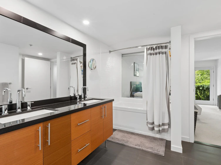 102-2832 Capilano Road, North Vancouver, BC, V7R 4H5 - 21