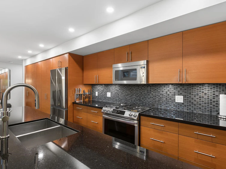 102-2832 Capilano Road, North Vancouver, BC, V7R 4H5 - 10