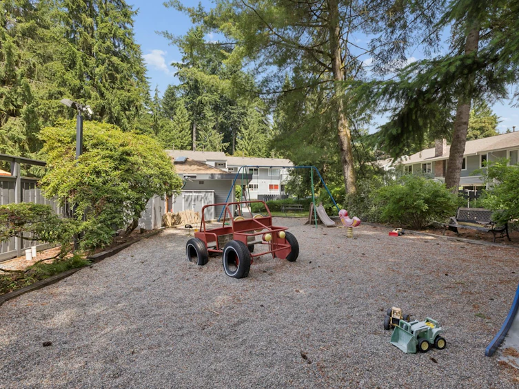 4715 Hoskins Road, North Vancouver, BC, V7K 2R3 - 36