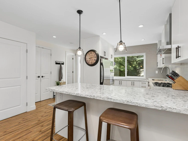 4715 Hoskins Road, North Vancouver, BC, V7K 2R3 - 8