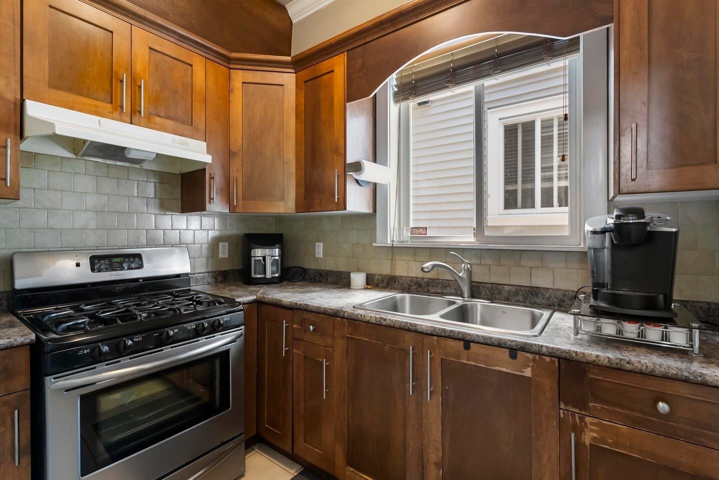14683 61 Avenue, Surrey, BC, V3S 3W5 - 11