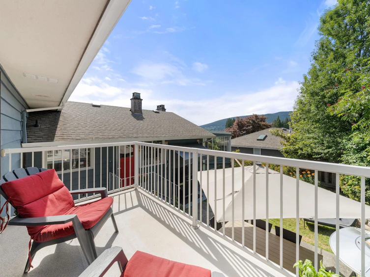 674 Blueridge Avenue, North Vancouver, BC, V7R 2J3 - 30