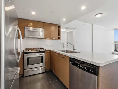 1810-8033 Saba Road - 3