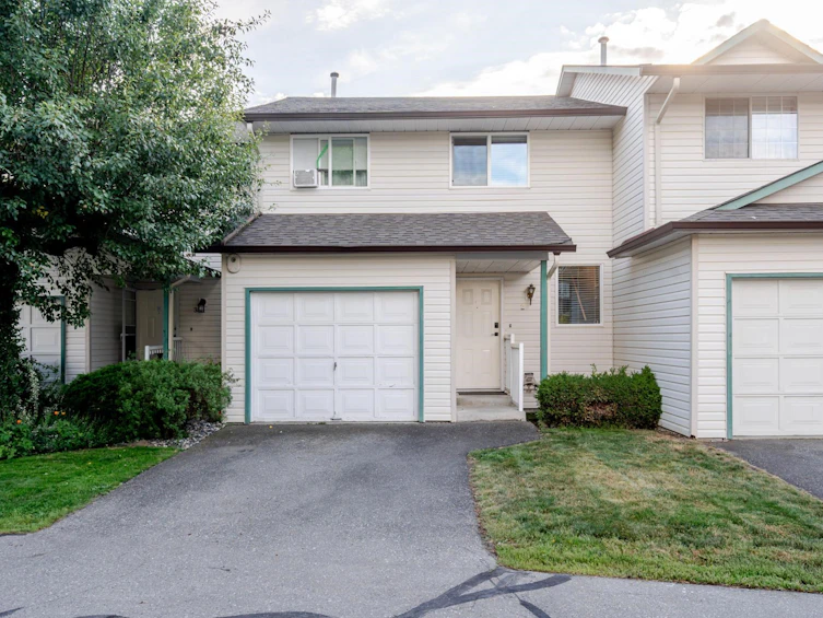 2-45640 Storey Avenue, Chilliwack, BC, V2R 3C5