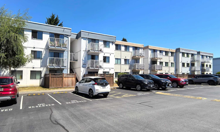 305-7180 Lindsay Road