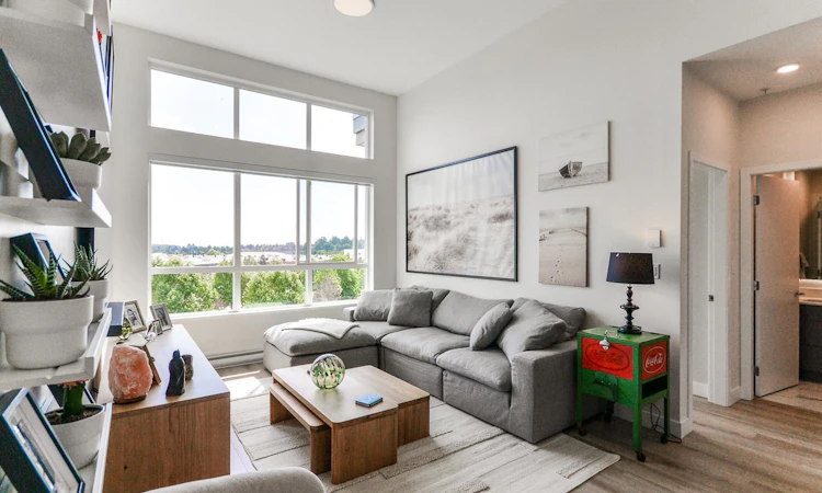 405-1892 Starling Drive