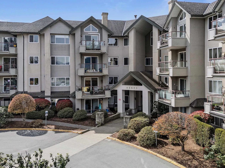 313-45520 Knight Road, Chilliwack, BC, V2R 3Z2 - 2