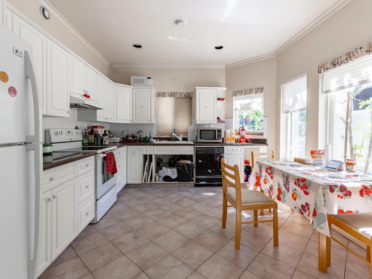 731 Gatensbury Street, Coquitlam, BC, V3J 5H3 - 25