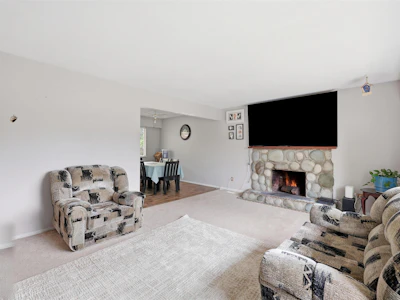 1940 Eagle Street - 5