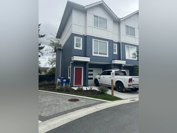 8-19330 Fairway Drive, Surrey, BC, V3S 0B7