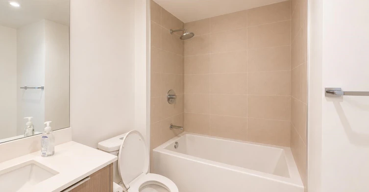 1304-1471 Hunter Street, North Vancouver, BC, V7J 1H3 - 14