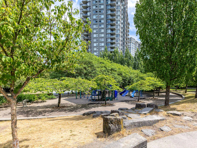 1202-3660 Vanness Avenue, Vancouver, BC, V5R 6H8 - 35