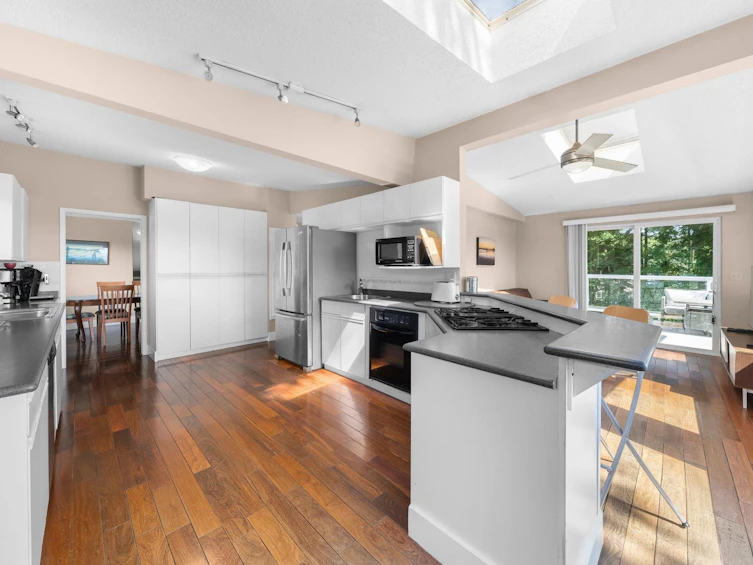 3920 Delbrook Avenue, North Vancouver, BC, V7N 3Z8 - 6