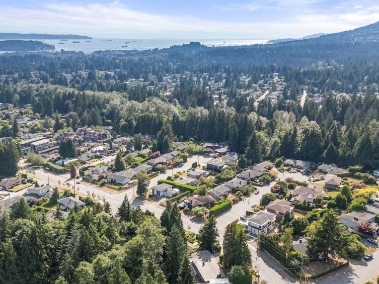 3920 Delbrook Avenue, North Vancouver, BC, V7N 3Z8 - 32
