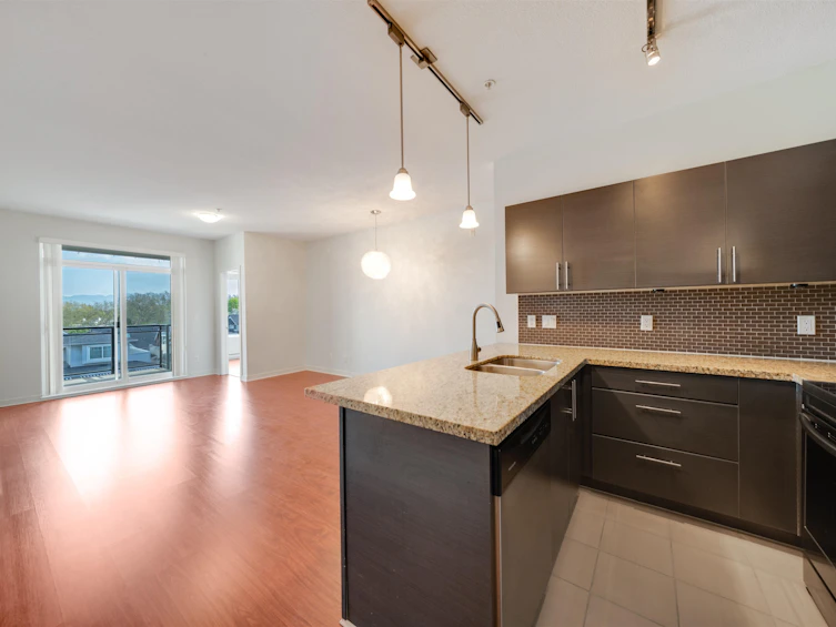 329-2239 Kingsway, Vancouver, BC, V5N 0E5 - 5