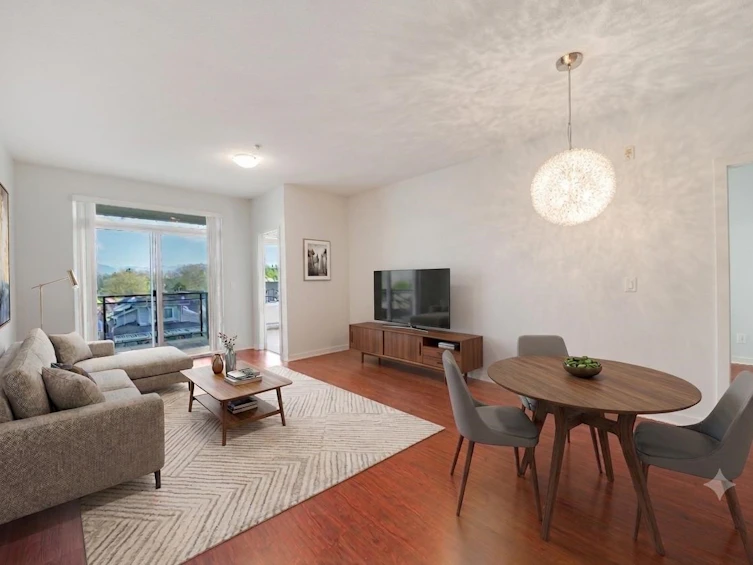 329-2239 Kingsway, Vancouver, BC, V5N 0E5
